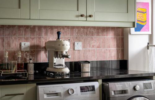 Luxury Boutique Barn Hideaway Near Bourton with Hot Tub - Foto 16