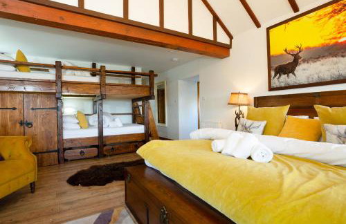 The Eagle's Nest - large house with hot tub and sauna - Foto 37