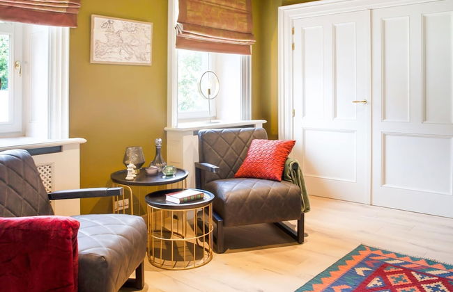 Majestic Villa With Pool and Sauna - Photo 20