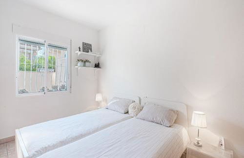 Sunny Poolside Stay in Busot - Foto 22