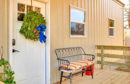 4 Mi to Lazy E Arena Horse Lovers Haven with Grill - Photo 21