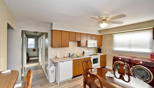 2 Bed, 1 Bath, Upper Level Unit - Foto 5