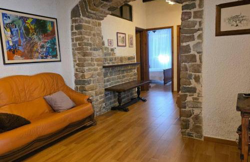 Holiday house with a swimming pool Draguc, Central Istria - Sredisnja Istra - 25162 - Foto 12