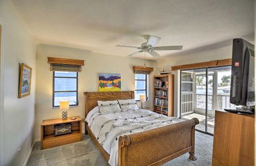 Private Pool and Deck Canalfront St James City Home - Foto 13