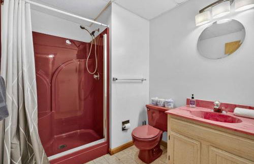 Huge Cabin w Hot Tub, Deck, Grill, Fire Pit, WiFi - Foto 49