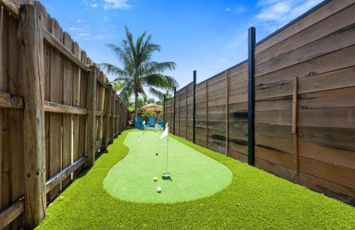 Palms Retreat! Giant Heated Pool-HotTub-FirePit-5Min2Beach-Pets-EV Chgr - Foto 12