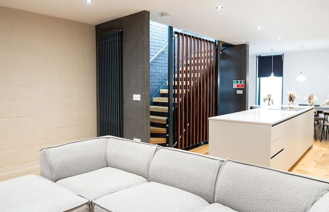 West Townhouse by Casacity - Photo 2