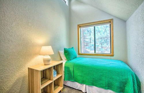 Roomy Angel Fire Home with Hot Tub, Sunroom and Views! - Foto 30