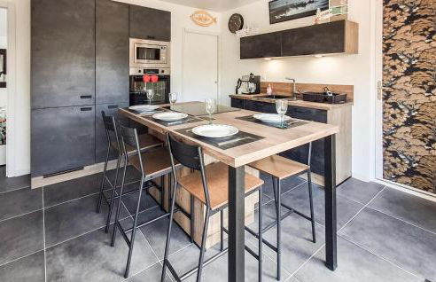 2 Bedroom Gorgeous Home In Saint-Pabu - Foto 4