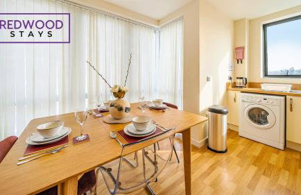 Premium Serviced Apartment in Basingstoke Town Centre, Free Parking By Redwood Stays - Foto 11
