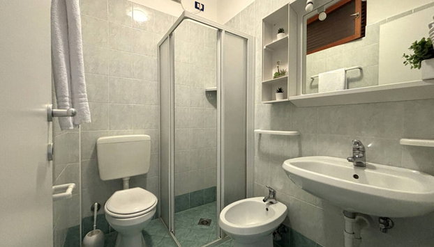 Nice Flat Next to the Beach in Bibione Pineda - Foto 5, Baño