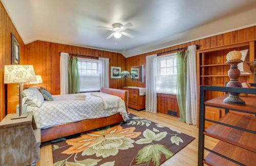 Unwind Fireside and Walk to Dtwn! Tyron Retreat - Foto 12