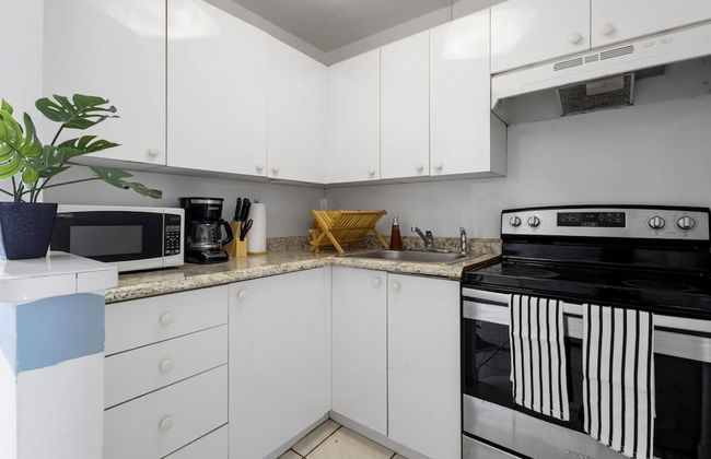 Bayshore Bliss- Cozy Space Pool Views - Foto 21