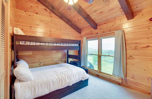 Peaceful Raphine Cottage with Deck and Fireplace! - Foto 15