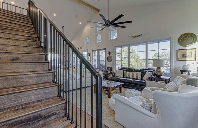 Immaculate Waterfront Home for 16 w/ Private Dock! - Foto 20