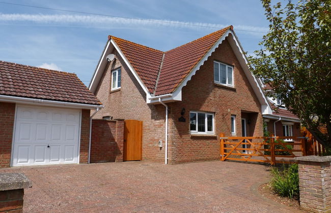 Hill Cottage - Photo 1