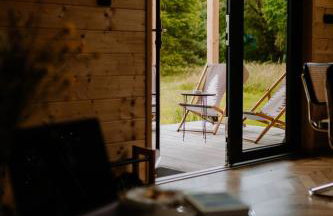 LasHouse - Nowoczesna stodoła z widokiem na las - Foto 14