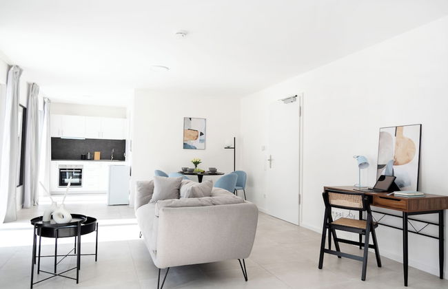 MOONLIVING Boutique Apartments - Photo 12