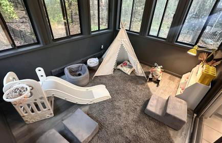 Poconos Modern Chalet I Hot Tub I Home Theater I Fenced Yard I Pet Friendly - Foto 38