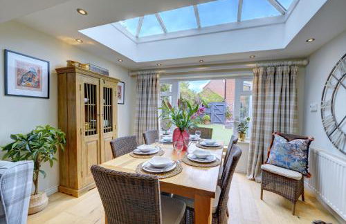 Market House by Spa Town Property - Spacious & Stylish Townhouse with Free Parking Near to Stratford-upon-Avon, Warwick & Solihull - Foto 2