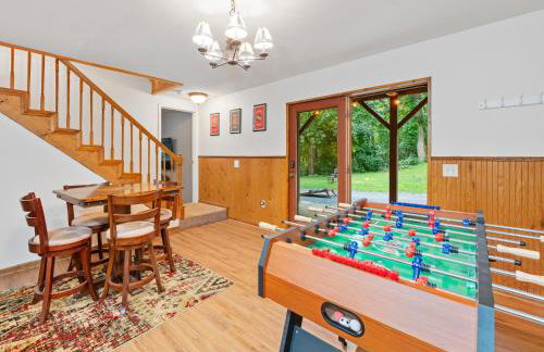 Cabin 3 Miles off I-40-hot tub-firepit-secluded better than a Hotel - Photo 21