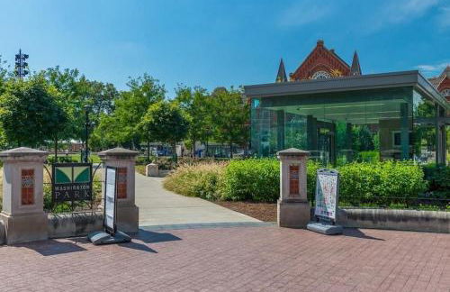 *New* XquisiteMidCenturyM0d~ Condo *OTR* w/Parking - Foto 18