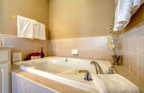 Vista Park Family Retreat with Pool - Foto 44