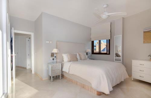 Bellavista Marbella - Stunning Beachside Luxury Penthouse Apartment - Photo 8