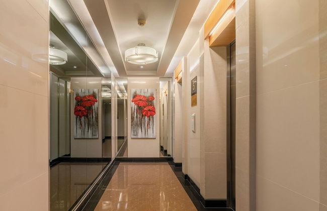 Beverly33 - Photo 23