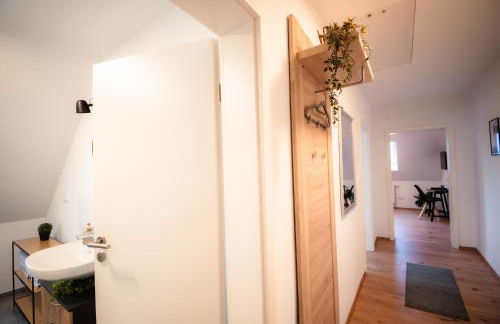 Evelyns Apartment, nahe der Therme und dem Zentrum, privat Parkplatz, Balkon, Highspeed-WLAN - Photo 6