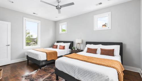 Modern Luxury with Rooftop Deck, 3 mi to Downtown - Foto 4