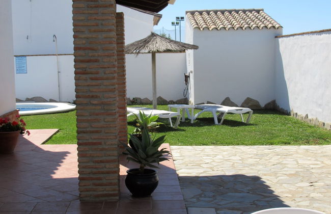 Chalet Huerta 1 con piscina y paddle - Photo 18