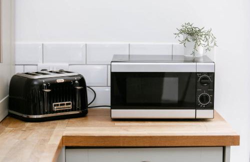 Peaceful Apartment - Dedicated Free Parking - Walk to Centre, Uni, Hosp - Business and Leisure - Contact For Long Stays - Foto 12