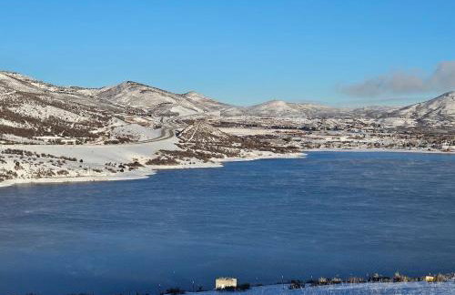 BRAND NEW Scenic Luxury Mountain Retreat - Foto 9