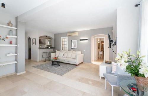 La Caleta Luxury Seaside Villa with 3 Bedrooms and Private Pool - Foto 38