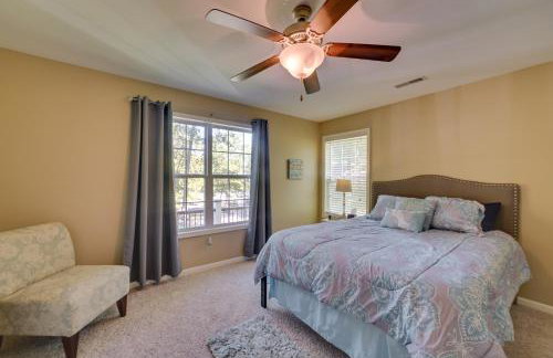 Lakefront Gilbertville Haven with Private Boat Dock! - Foto 19