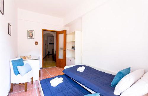 Santa Margherita Center - Steps from the Sea - AC - Foto 37