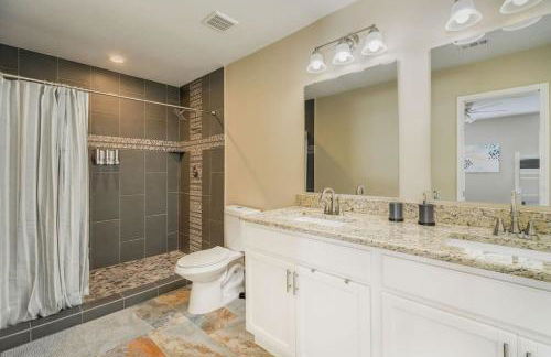 4BD-3BA Chic Timeless Elegance - 15 Mins to DT - Foto 28