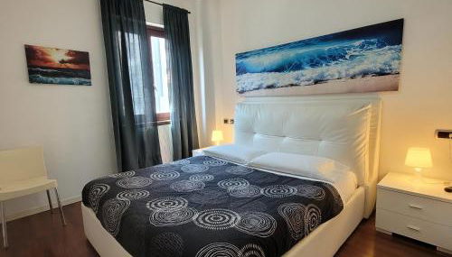 Onda del lago Mountain Lake Iseo Hospitality - Foto 3