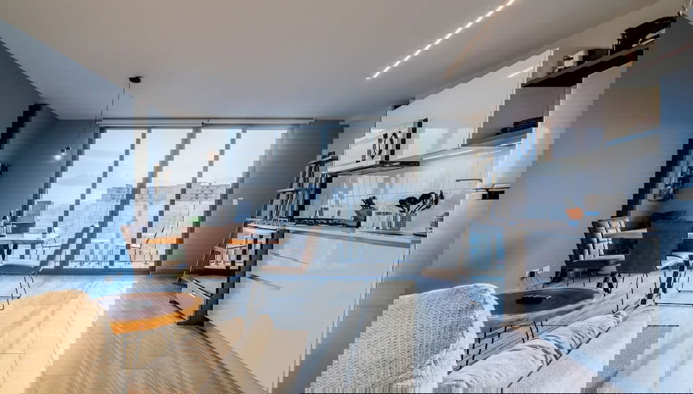 w Exceptional 1BR With Balcony in Casco View - Foto 1, Habitación