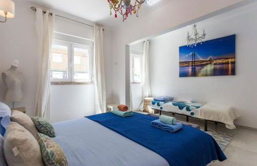 1-Bedroom Flat with Terrace, near Metro & Arena - Photo 10