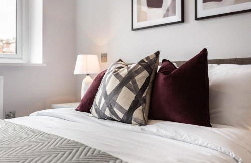 Smart 1 Bed Apartment in the Heart of Eastleigh - Foto 13