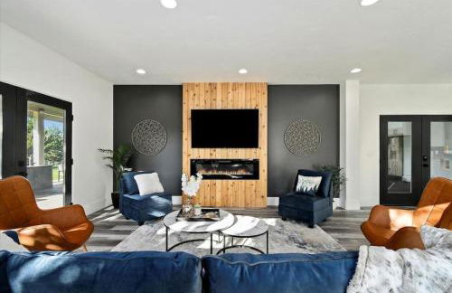 Private Oasis On 2 Acres with Indoor Pool and Theater - Foto 6