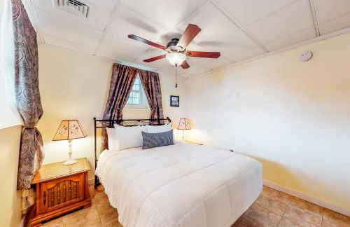 Lady and the Lake - Photo 16