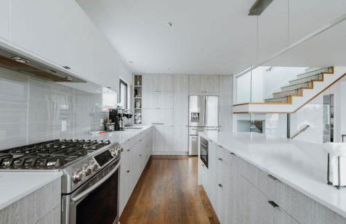 Stunning Panoramic Views Hot Tub Modern 4BR Home - Foto 8