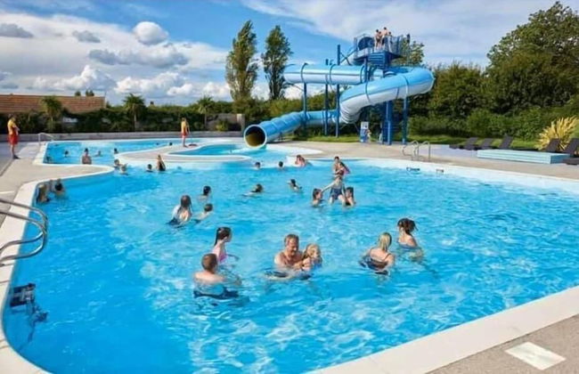 8berth- Smarttv- Closetobeach- Familyfriendly - Foto 11