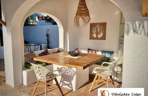 Off-grid Luxury Villa with Tikibar by the pool. - Photo 32