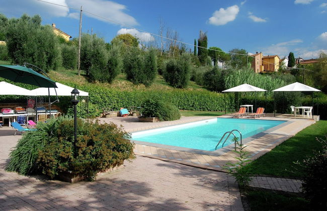 Sunlit Home With Pool - Foto 25