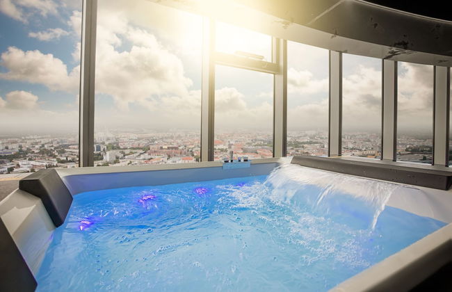Apartments in Sky Tower with Bathtub near the window - Photo 40