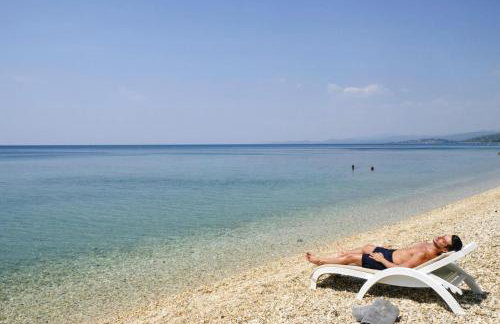 Apartment in Elia Beach with a shared pool - Photo 28